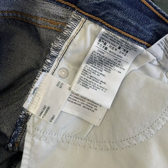 Levis Premium Wedgie Straight Jeans Blue Womens 26 Button Fly Raw Hem - Picture 14 of 15